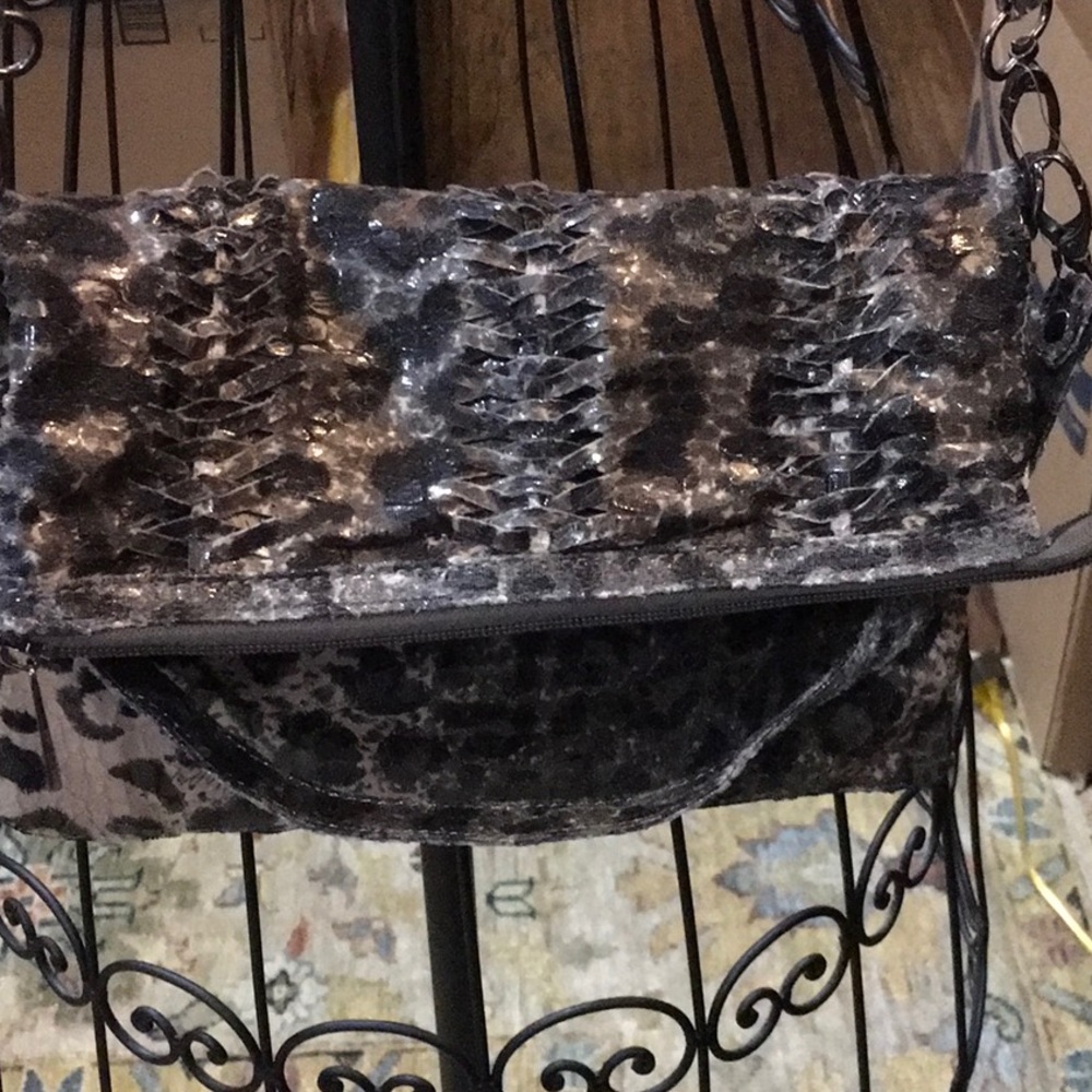 Purse - Picture 1 of 4